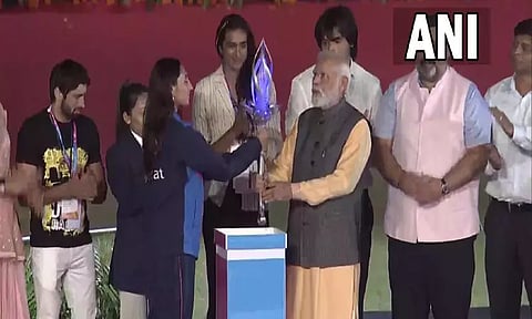 விளையாட்டின் வலிமை தேசத்தின் அடையாளத்தை உயர்த்துகிறது- பிரதமர் மோடி பேச்சு