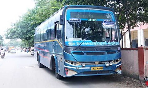 புதுச்சத்திரம் அருகே விபத்தில் செவிலியர் பலி: நஷ்டஈடு வழங்காததால் அரசு பஸ் ஜப்தி கடலூர் கோர்ட்டு நடவடிக்கை