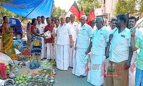 துண்டு பிரசுரம் வழங்கும் நிகழ்ச்சி