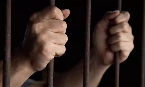 போதைப்பொருள் வழக்கில் கைதான இருவருக்கு 10 ஆண்டுகள் சிறை - கோர்ட்டு அதிரடி உத்தரவு