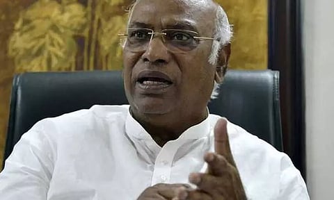 யாரையும் எதிர்ப்பதற்காக நான் காங்கிரஸ் தலைவர் தேர்தலில் போட்டியிடவில்லை - மல்லிகார்ஜுன் கார்கே