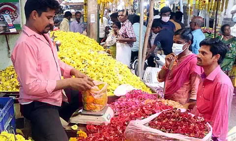 பூக்கள் விலை கிடு, கிடு உயர்வு