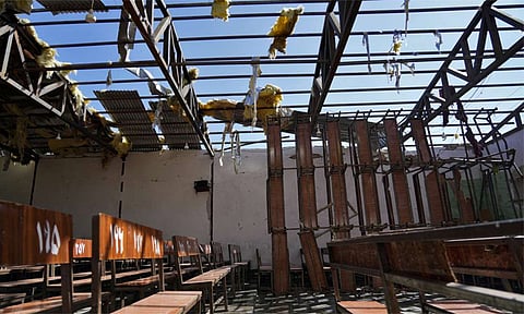 காபூல் பள்ளியில் தற்கொலைப் படைத் தாக்குதல்: பலி எண்ணிக்கை 53 ஆக அதிகரிப்பு