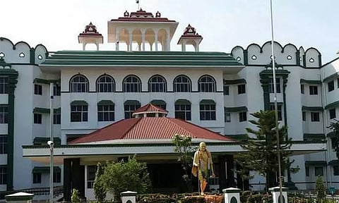 பேராயருக்கு எதிராக அவதூறு: கொடைக்கானல் போலீசார் விசாரிக்க வேண்டும் - மதுரை ஐகோர்ட்டு உத்தரவு