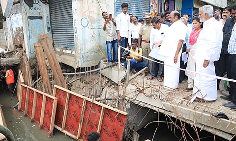 சென்னையில் மழை நீர் வடிகால் பணிகளை துரிதப்படுத்துங்கள் - அதிகாரிகளுக்கு அமைச்சர் எ.வ.வேலு உத்தரவு