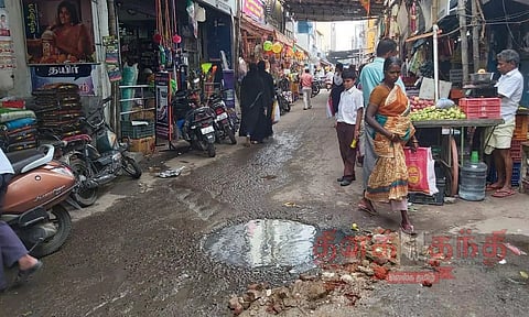 வழிந்தோடும் கழிவுநீரால் தொற்றுநோய் பரவும் அபாயம்