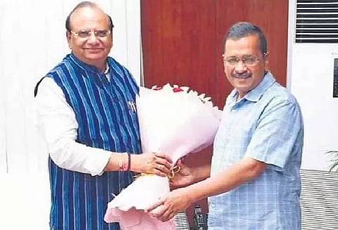 தன் மனைவி கூட இவ்வளவு காதல் கடிதங்களை எழுதவில்லை- கவர்னர் குறித்து அரவிந்த கெஜ்ரிவால்