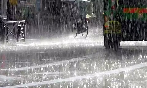 சென்னை புறநகர் பகுதிகளில் கொட்டி தீர்த்த மழையால் ஏரிகளுக்கு 75 கனஅடி நீர் வருகை - நீர்வளத்துறை அதிகாரிகள் தகவல்