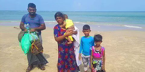 இந்திய கடல் எல்லைக்குள் வந்து இலங்கை கடற்படை துப்பாக்கிச்சூடு