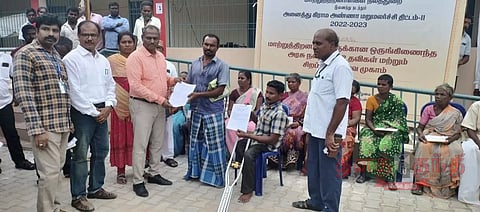 மாற்றுத்திறனாளிகளுக்கு நலத்திட்ட உதவிகள்