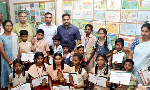 வன உயிரின விழா போட்டிகளில் வெற்றி பெற்ற மாணவர்களுக்கு பரிசுகள்