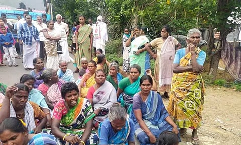 கிராம மக்கள் சாலை மறியல்