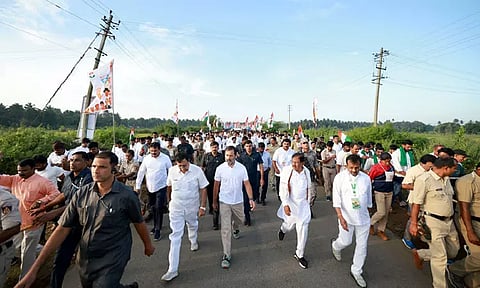 கர்நாடகாவில் 31-வது நாளாக நடைபயணத்தை தொடங்கினார் ராகுல் காந்தி..!