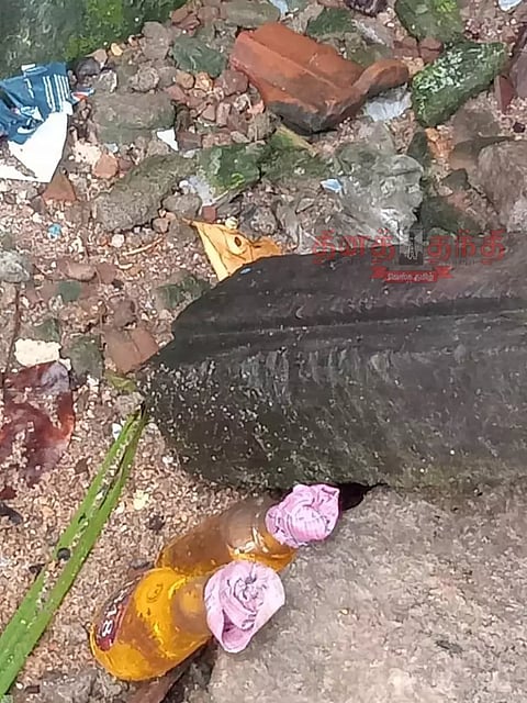 பா.ஜனதா பிரமுகர் வீட்டின் முன்பு கிடந்த பெட்ரோல் குண்டுகளால் பரபரப்பு