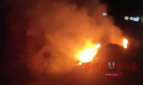 மொடக்குறிச்சி அருகே குப்பை கிடங்கில் திடீர் தீ விபத்து