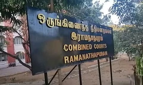 ராமநாதபுரம் கோர்ட்டில் ஒப்படைக்கப்பட்ட மது பாட்டில்கள் மாயம் - கோர்ட் ஊழியர்கள் 2 பேர் மீது வழக்குப்பதிவு