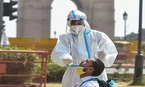 டெல்லியில் மேலும் குறைந்த கொரோனா