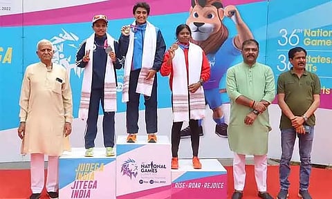 தேசிய விளையாட்டுப் போட்டி: டிரையத்லானில் தமிழக வீராங்கனை ஆர்த்திக்கு வெண்கலம்