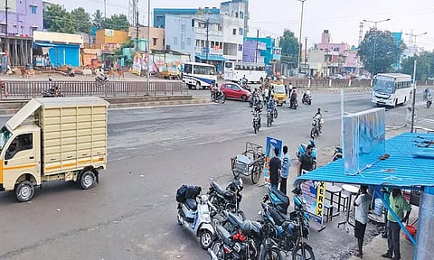 திருத்தேரி - பாரேரி இடையே சிக்னல் அமைக்க வேண்டும்; பொதுமக்கள் கோரிக்கை