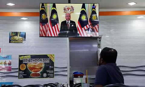 மலேசிய நாடாளுமன்றம் கலைப்பு: 60 நாட்களுக்குள் தேர்தல் நடைபெறும் என அறிவிப்பு