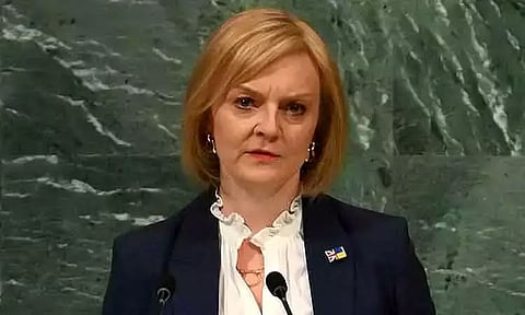 இங்கிலாந்தை கடனில் இருந்து மீட்க 2 லட்சம் அரசு ஊழியர்களை பணிநீக்கம் செய்ய பரிந்துரை!