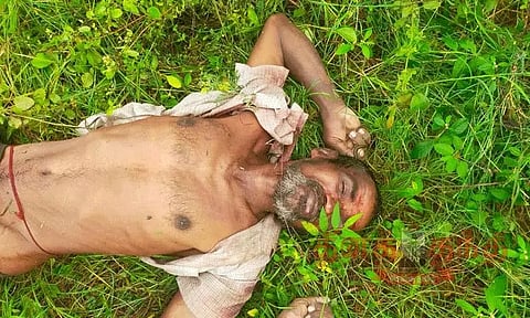 மதுபாட்டிலால் தொழிலாளி அடித்துக்கொலை