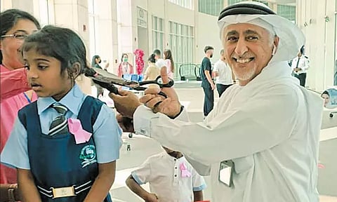 துபாய்: புற்றுநோயாளிகளுக்கு தனது முடியை தானமாக வழங்கிய தமிழக மாணவி