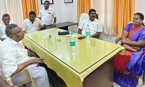 விவசாயிகளுக்கு வழங்க வேண்டிய நிலுவை தொகையை உடனடியாக வழங்க நடவடிக்கை அதிகாரிகளுக்கு மணிக்கண்ணன் எம்.எல்.ஏ. வலியுறுத்தல்