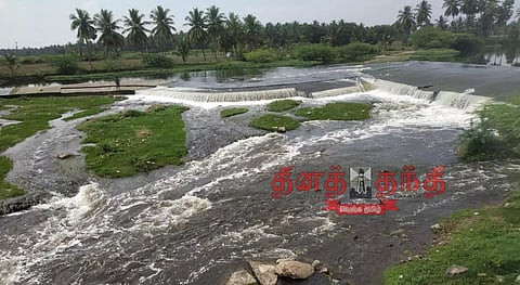 வெண்ணந்தூர் அருகே திருமணிமுத்தாற்றில் மாசு கலந்த தண்ணீரால் விவசாயம் பாதிப்பு விவசாயிகள் கவலை