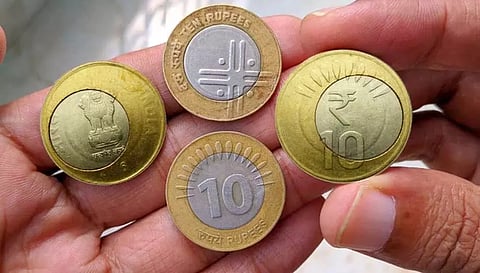 கர்நாடகத்தில் செல்லா காசு ஆகும் 10 ரூபாய் நாணயம்!