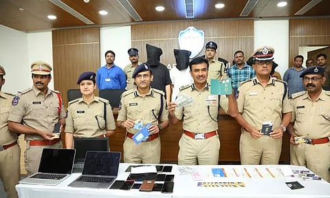 நாடு முழுவதும் ரூ.900 கோடி பணமுதலீட்டு மோசடி: 2 சீனர்கள் உள்பட 10 பேர் கைது