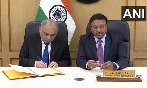 குஜராத் சட்டசபை தேர்தல் தேதியை அறிவிக்காதது ஏன்? - தலைமை தேர்தல் ஆணையர் பதில்