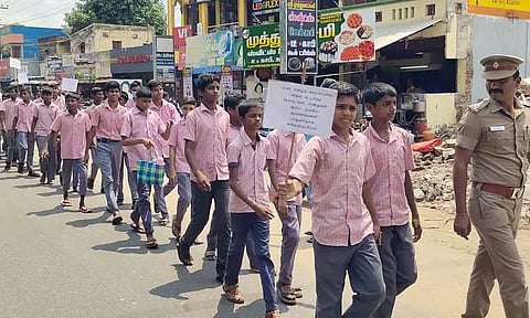 விருத்தாசலம் அரசு பள்ளியில் பேரிடர் மீட்பு குறித்த விழிப்புணர்வு பேரணி