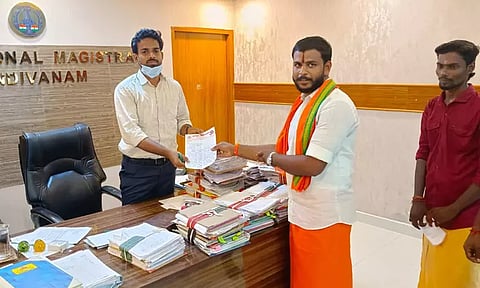 பட்டாசு கடை வைக்க அனுமதிக்கக்கூடாது