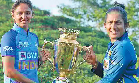 பெண்கள் ஆசிய கோப்பை கிரிக்கெட்டில் மகுடம் யாருக்கு? - இந்தியா-இலங்கை அணிகள் இன்று பலப்பரீட்சை
