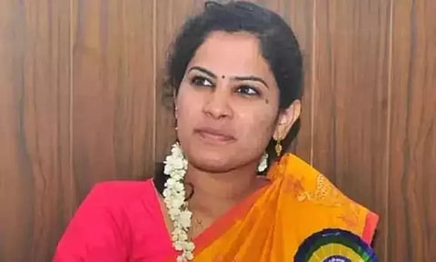 நடமாடும் மருத்துவ குழுக்கள் தயாராக இருக்க அறிவுறுத்தல் வடகிழக்கு பருவமழை தொடர்பான ஆய்வுக்கூட்டம் - மேயர் தலைமையில் நடந்தது