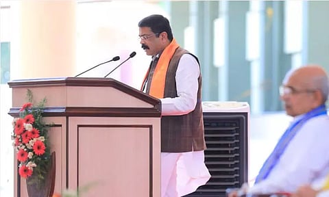 தொன்மையையும் நவீனத்தையும் ஒருங்கிணைப்பதே புதிய கல்விக் கொள்கையின் நோக்கம் - தர்மேந்திர பிரதான்