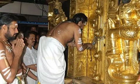 ஐப்பசி மாத பூஜை: சபரிமலை ஐயப்பன் கோயிலில் நாளை நடை திறப்பு