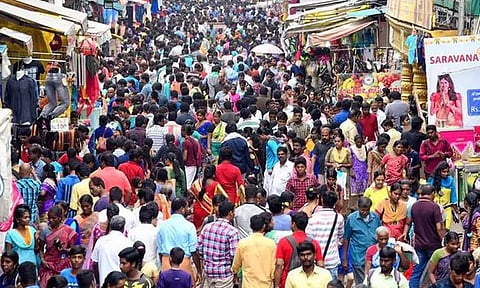 தீபாவளி பண்டிகை: தி.நகரில் மக்கள் கூட்டம் அதிகரிப்பு - கண்காணிப்பு பணிகள் தீவிரம்