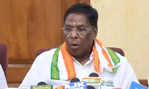 இந்தி திணிப்பு என்பது புதுச்சேரியிலும், தமிழகத்திலும் எடுபடாது - முன்னாள் முதல்-அமைச்சர் நாராயணசாமி