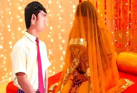 டியூசன் சென்ற இடத்தில் 13 வயது சிறுவனை வலுக்கட்டாயமாக திருமணம் செய்த ஆசிரியை; அடுத்து நடந்த அதிரடி திருப்பம்...!