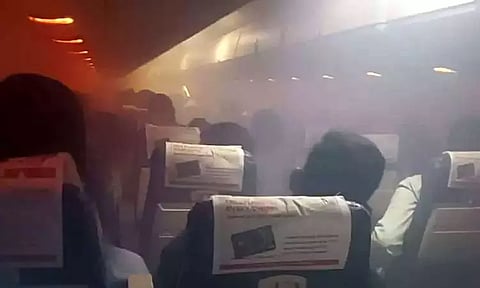 ஸ்பைஸ்ஜெட் விமானத்தில் புகை: என்ஜின்களில் ஒரு வாரத்திற்குள் ஆய்வு நடத்த விமான போக்குவரத்து இயக்குநரகம் உத்தரவு!