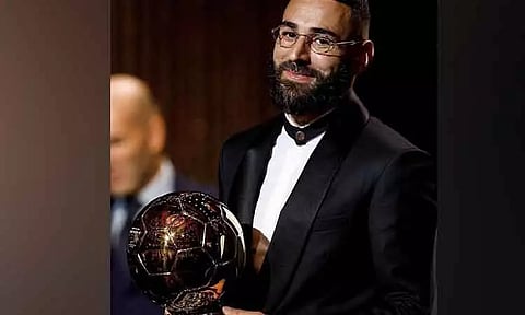 கால்பந்து போட்டியின் உயரிய விருதை வென்றார் பிரான்ஸ் வீரர் கரிம் பென்சிமா..!