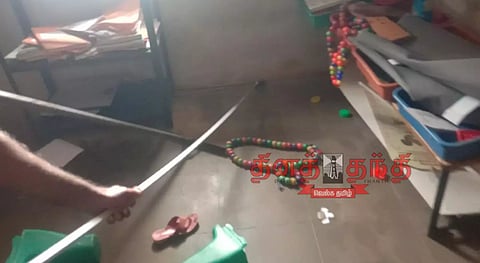 பாம்பு பிடிபட்டது