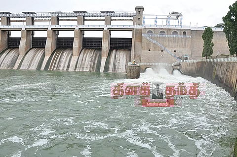 11,073 கனஅடி தண்ணீர் வெளியேற்றம்