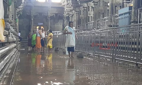 ராமேசுவரம் கோவில் பிரகாரத்தில் மீண்டும் புகுந்த மழை நீர்
