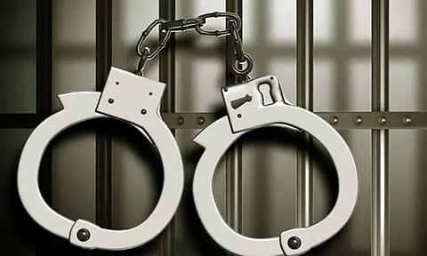 டெல்லி: தேச விரோத செயல்களில் ஈடுபட்டதாக சீன பெண் கைது