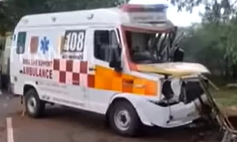 கோர விபத்தில் 108 ஆம்புலன்ஸ்: நிறைமாத கர்ப்பிணியும் தாயும் பலி - நெஞ்சை உலுக்கும் சோகம்