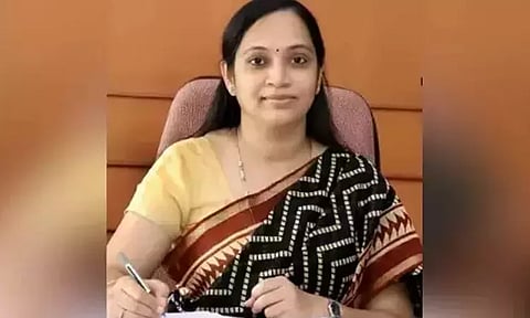 தீபாவளி பண்டிகைக்கு தரமான இனிப்பு பலகாரங்கள் தயாரித்து விற்க வேண்டும் - கலெக்டர் அறிவிப்பு