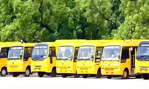 பள்ளி பஸ்களில் கேமரா கட்டாயம் - தமிழக அரசு உத்தரவு